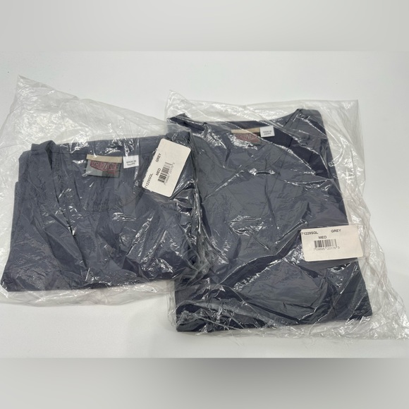 2 V-Neck Top Grey Unisex Scubs Size Medium - Picture 5 of 5